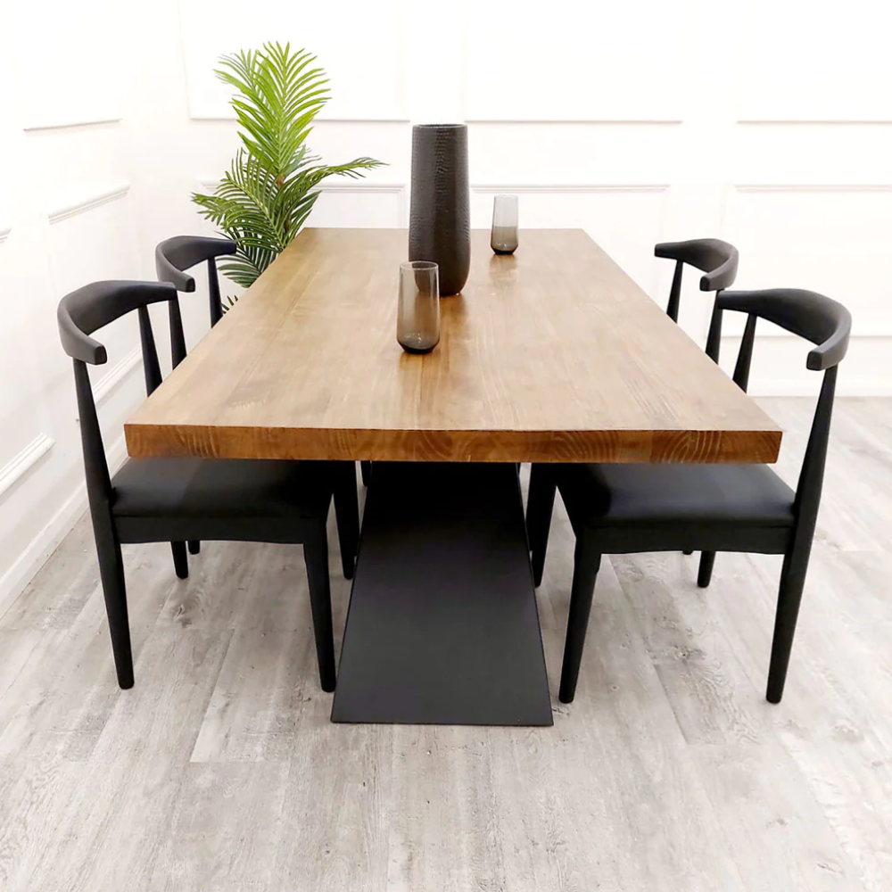 Axel 1.8 Dining Table