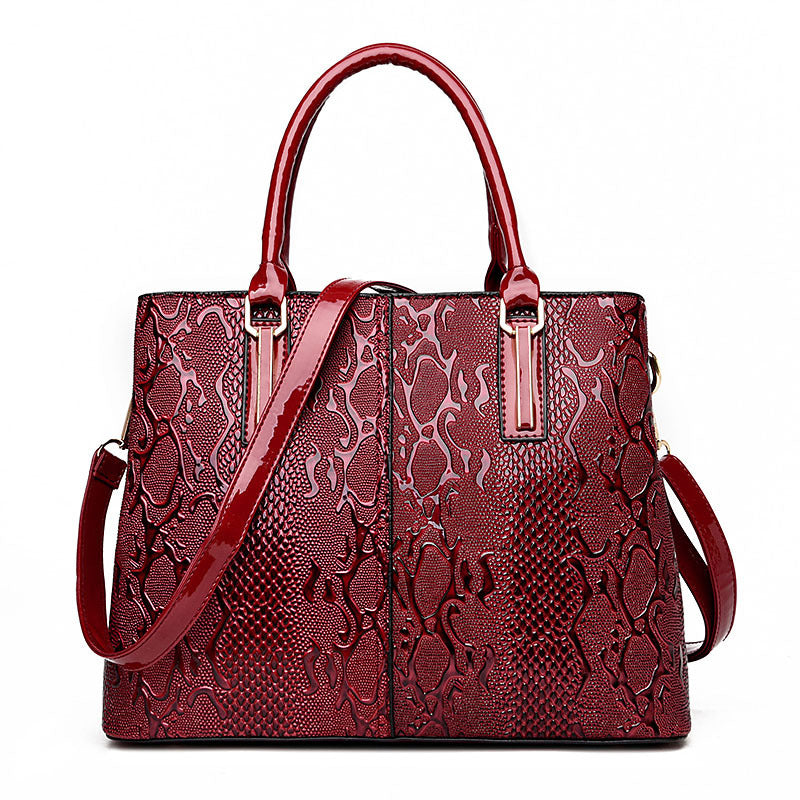 Ladies Handbag In Patent Leather Snake Print