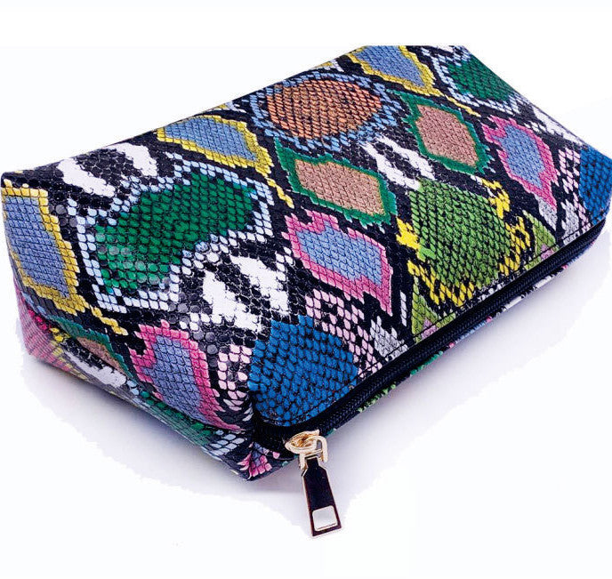 Women's snake print shoulder bag