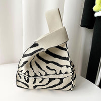 Special-interest Design High-grade Fashion All-match Knitted Shoulder Bag