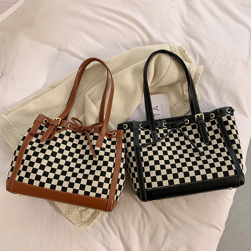 Contrast Color Tote Bag With Checkerboard