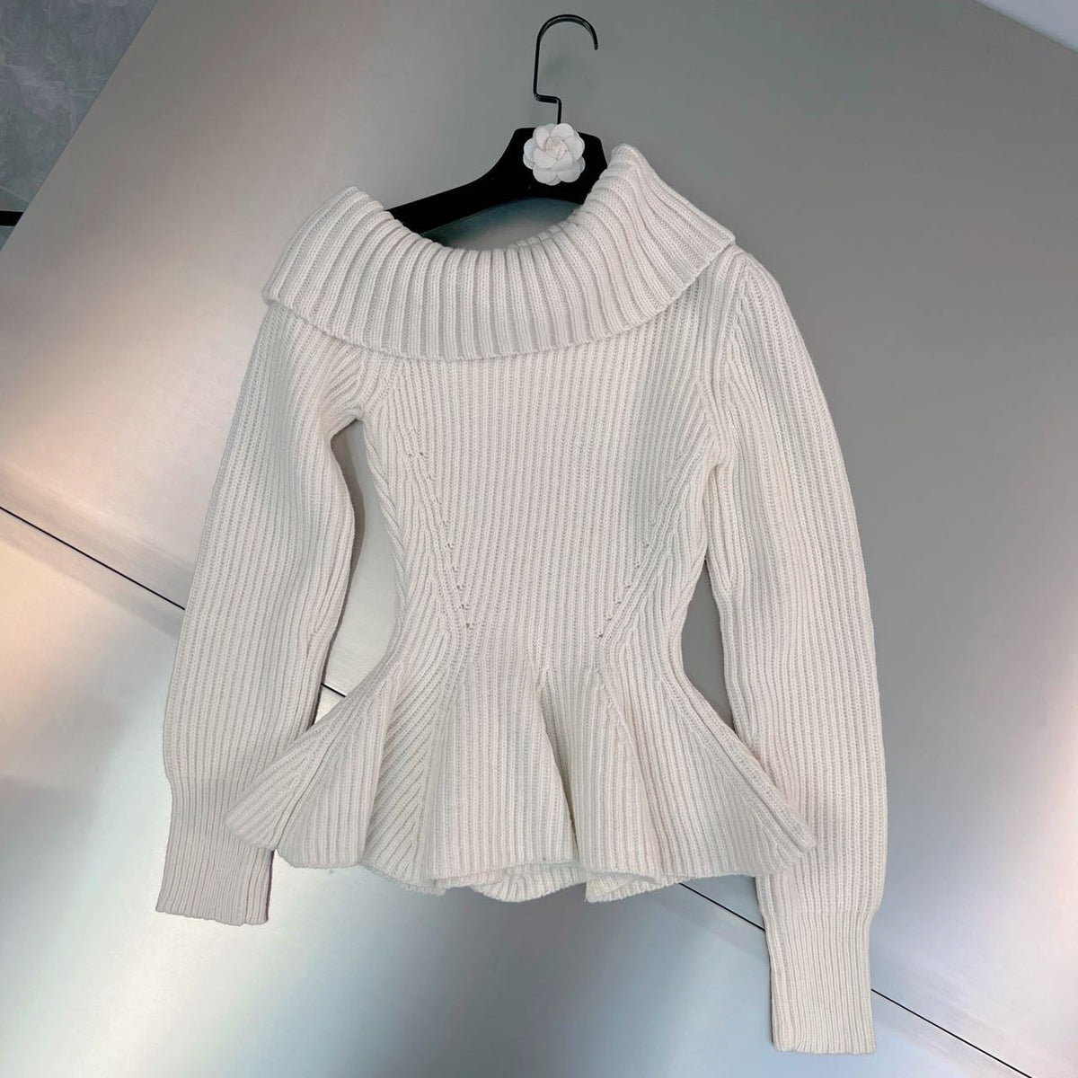 Flap Raglan Shoulder Long Sleeve Waist Ruffle Sweater