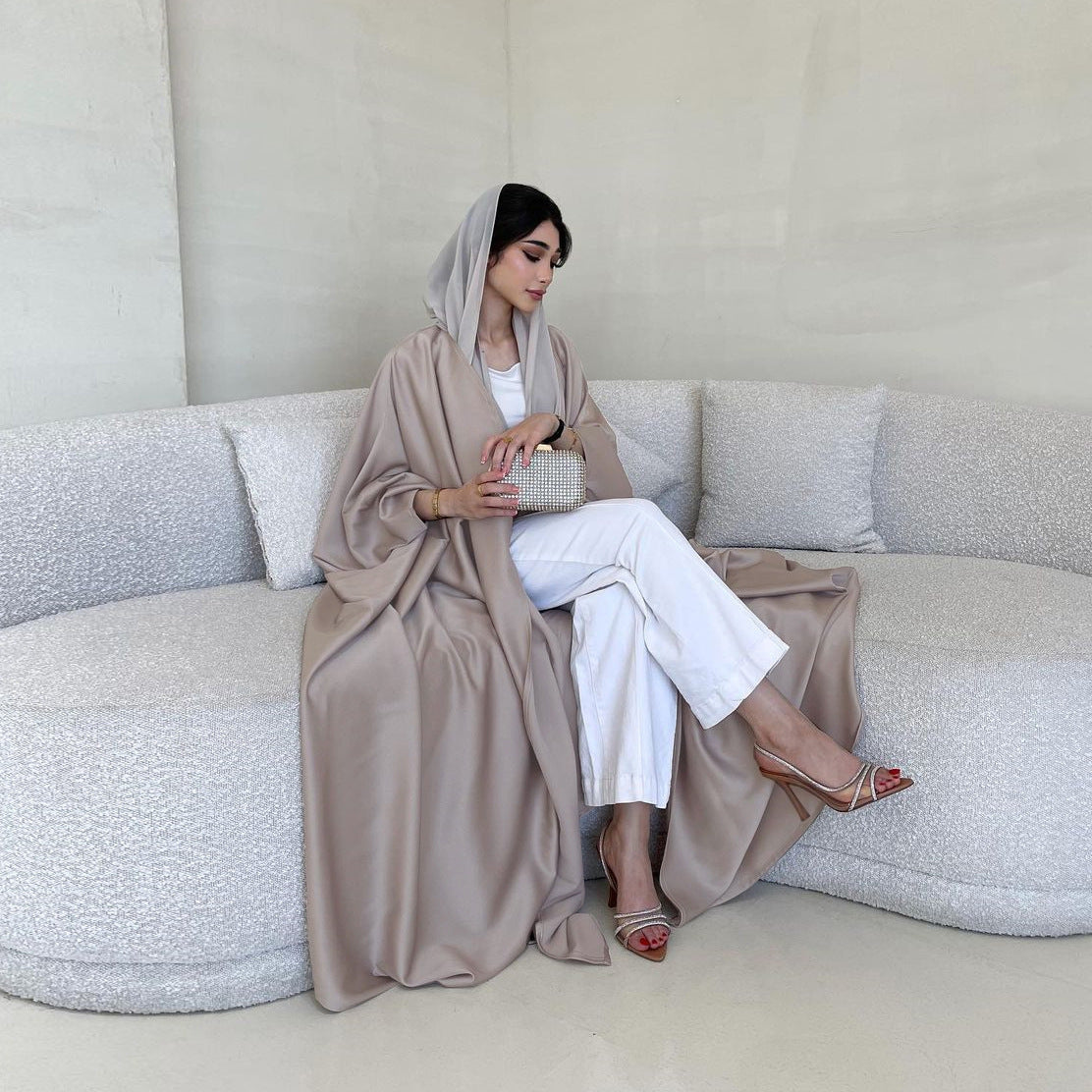 Fashion Soft Light Forged Batwing Sleeve Robe