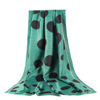 Twill size scarf with dot print