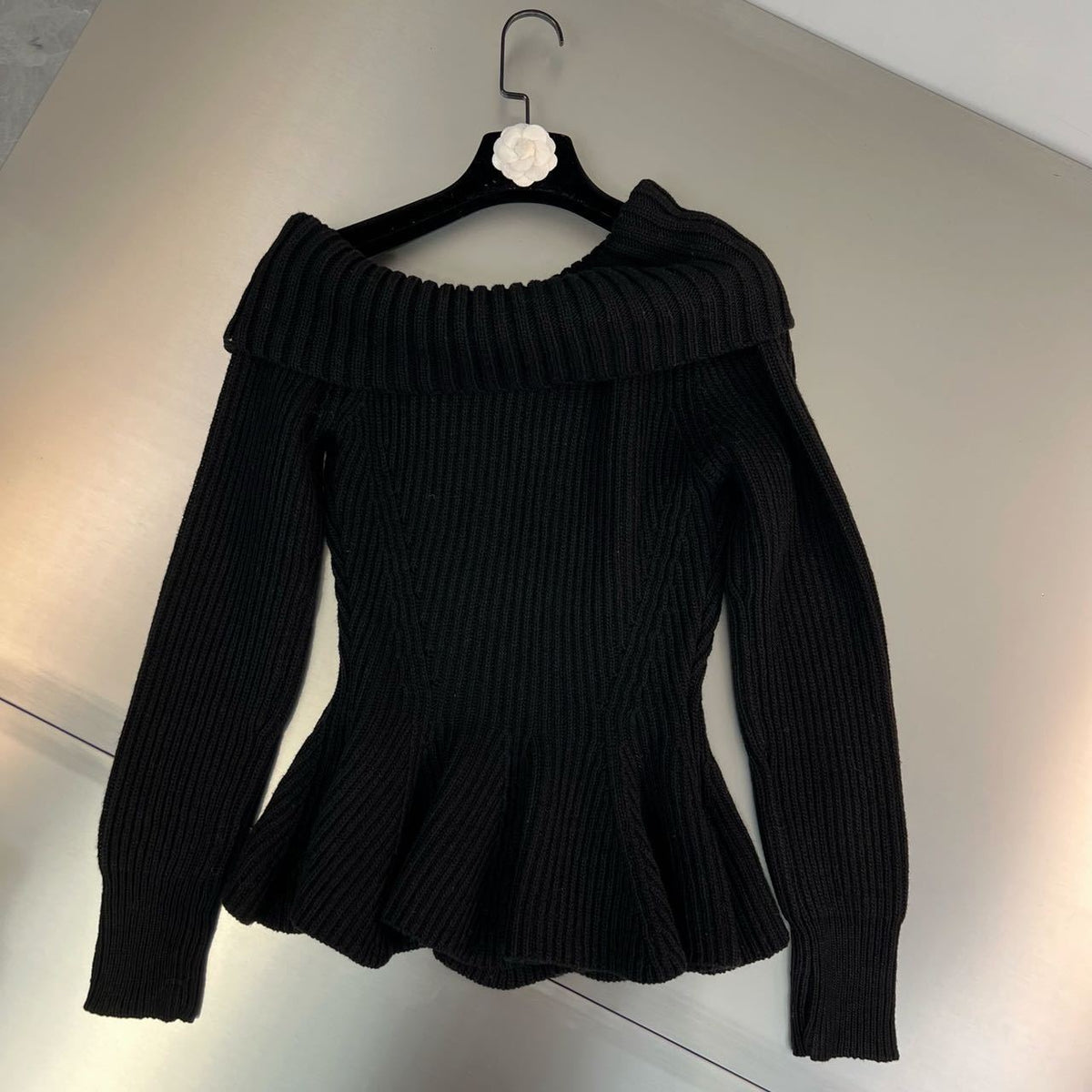 Flap Raglan Shoulder Long Sleeve Waist Ruffle Sweater