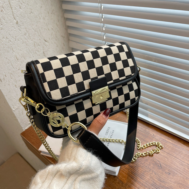 New chain shoulder bag