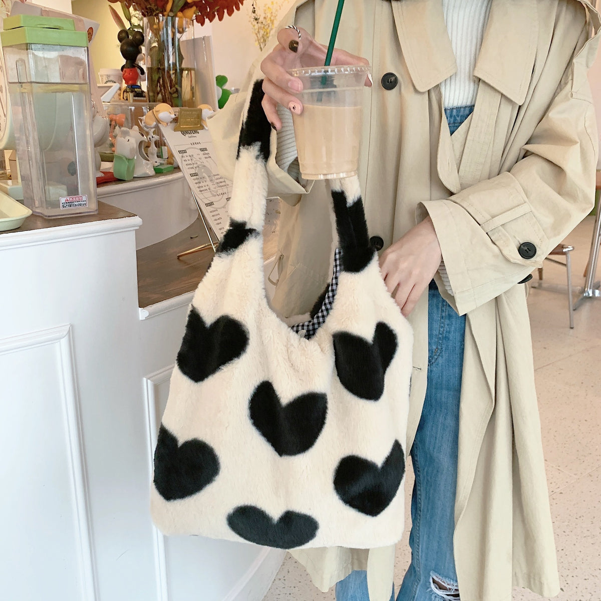 Women's Plush Loving Heart Large Shoulder Bag