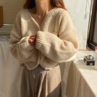 Women's Round Neck Single-breasted Loose Long-sleeved Knitted Sweater