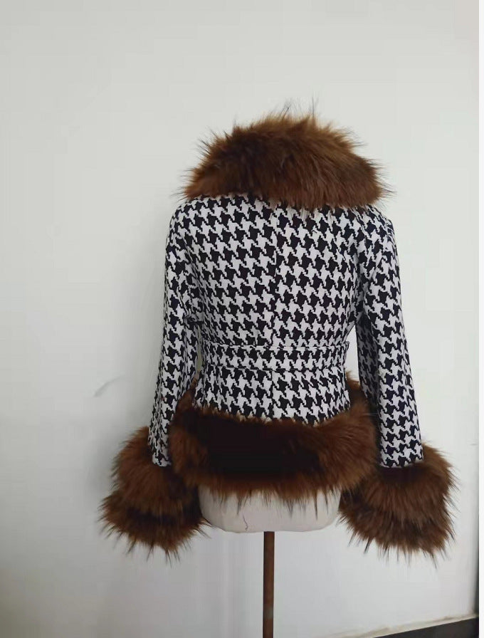 Fashion V-neck Jacket With Faux Raccoon Fur