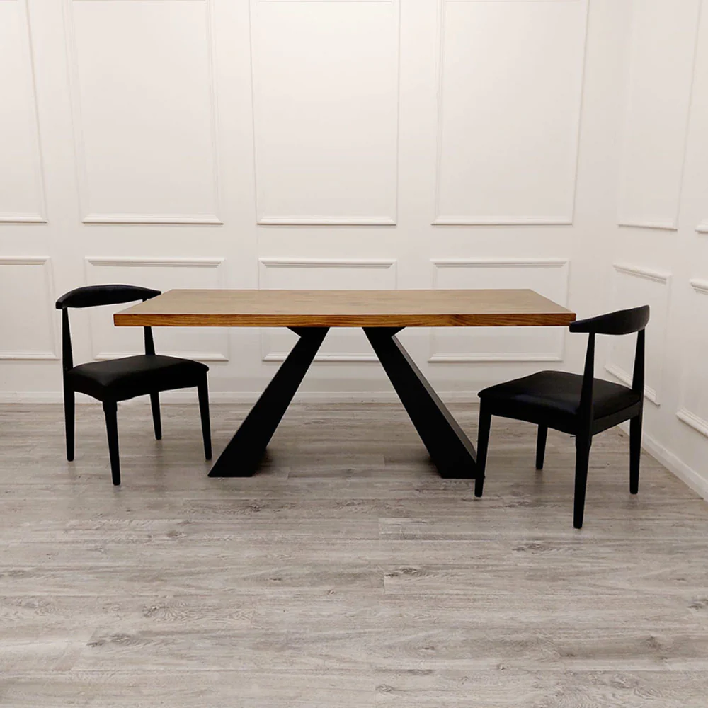 Axel 1.8 Dining Table