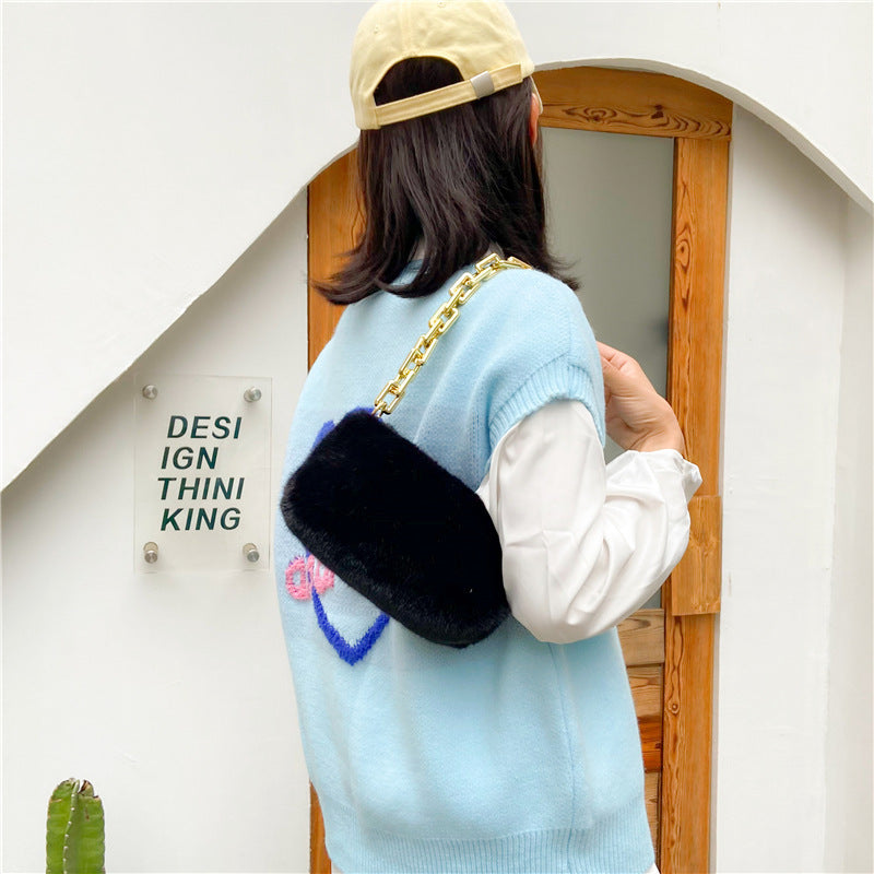 Women's Fashion Chain Shoulder Plush Underarm Bag