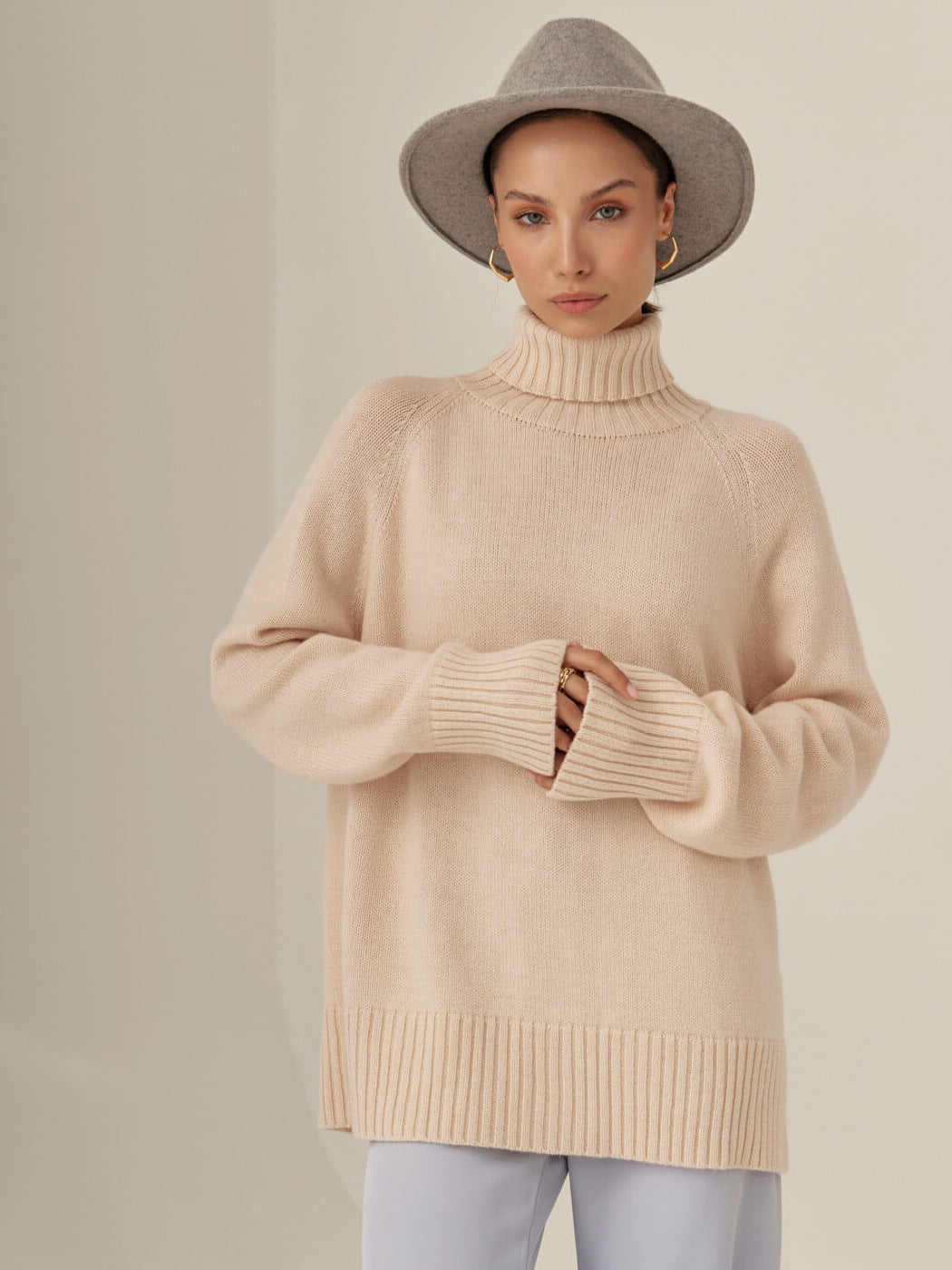 Elegant Commuter Versatile Solid Color Raglan Sleeve Sweater