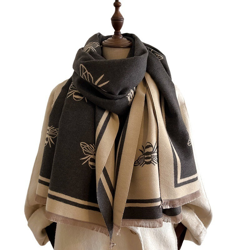 Bee Print Scarf Fashionable Outerwear Shawl