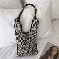 Fashion One-shoulder Black And White Checked Underarm Bag