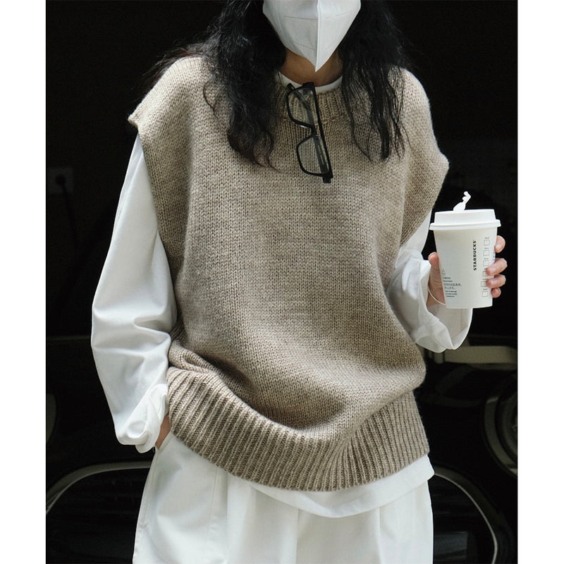 Women's Fashion Solid Color Wool Round Neck Knitted Vest