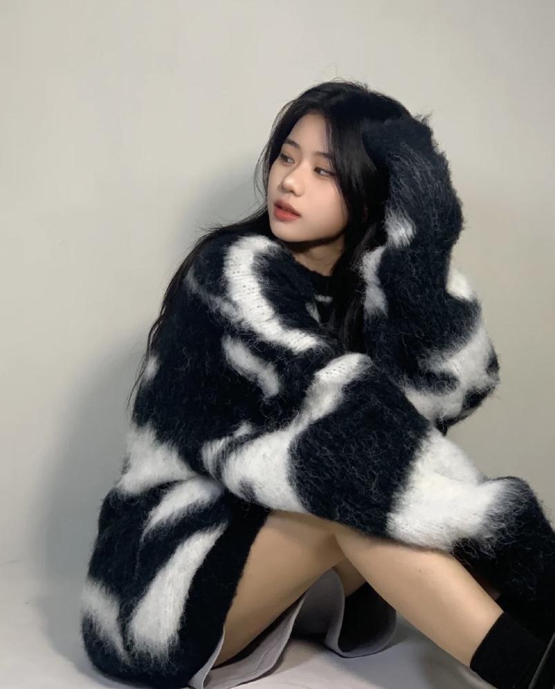 Striped Imitated Mink Fluff Soft Glutinous Loose Round Neck Sweater